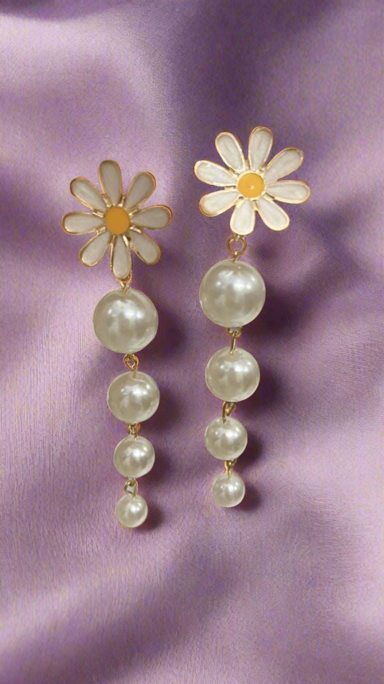 Daisy Delight Pearl Drop Earrings