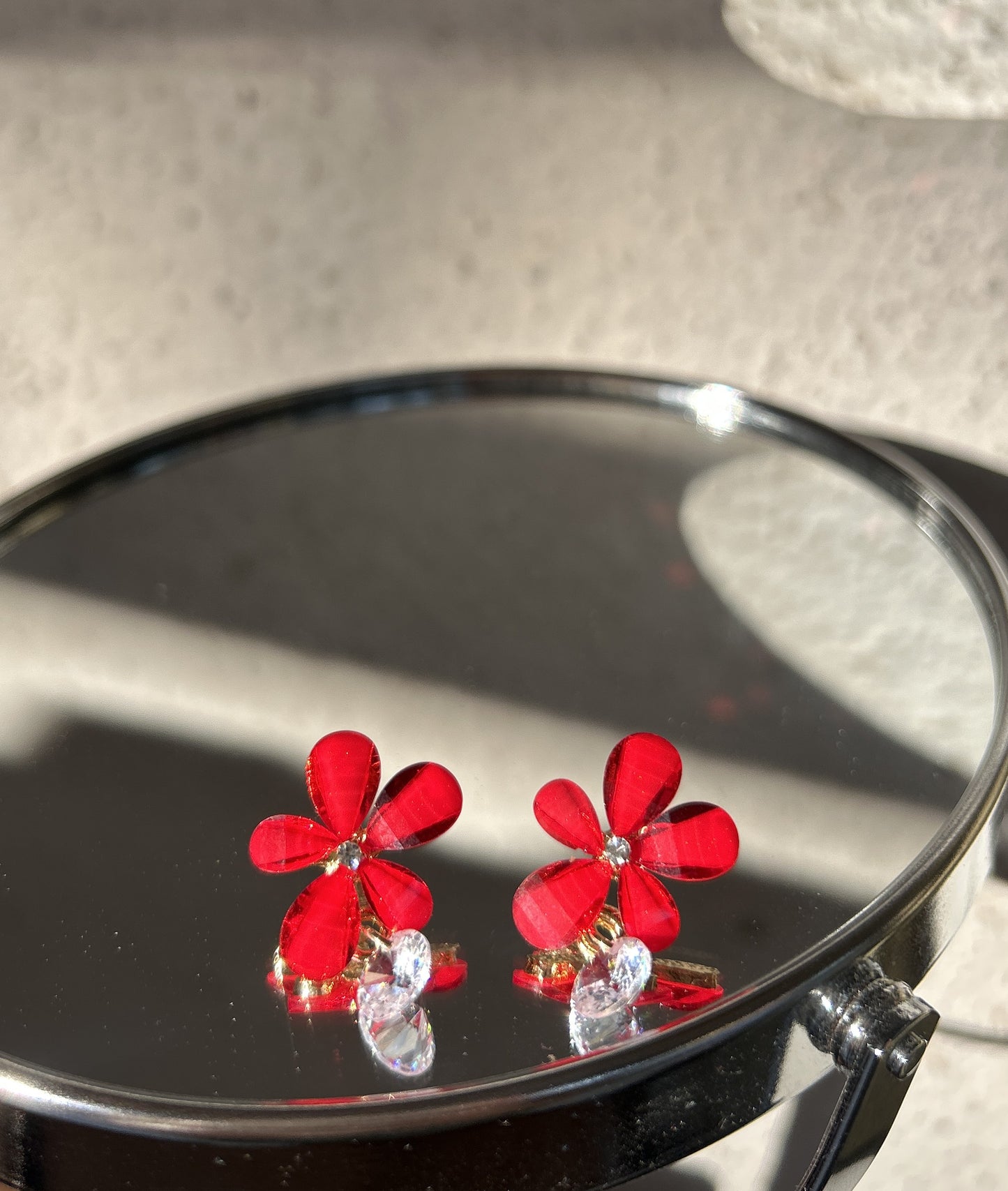 Red Petal Shine Earring