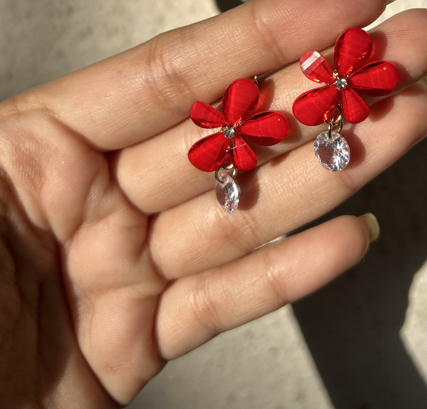Red Petal Shine Earring