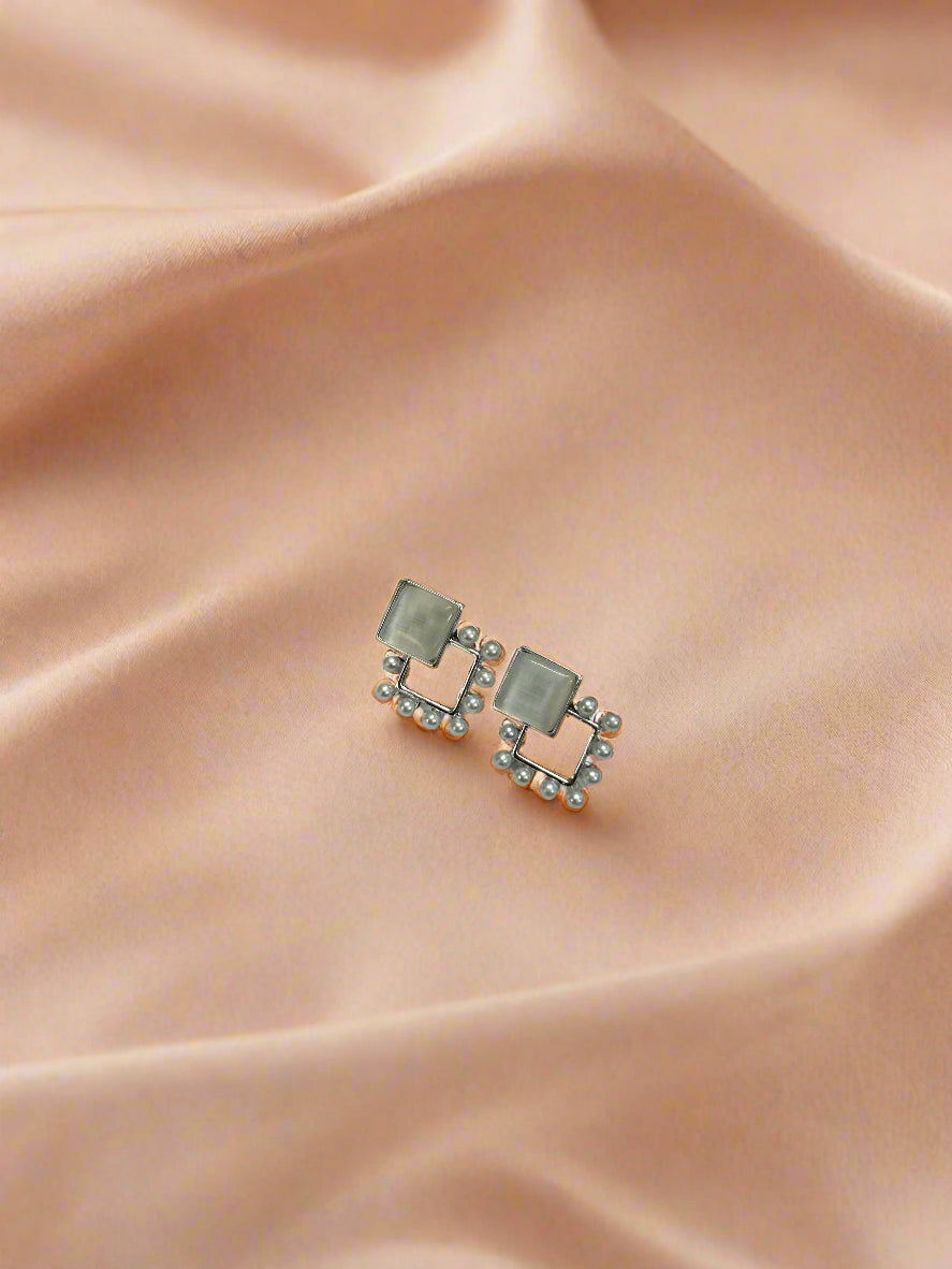 Elegant Silver Square Earrings with Pearl Detailing