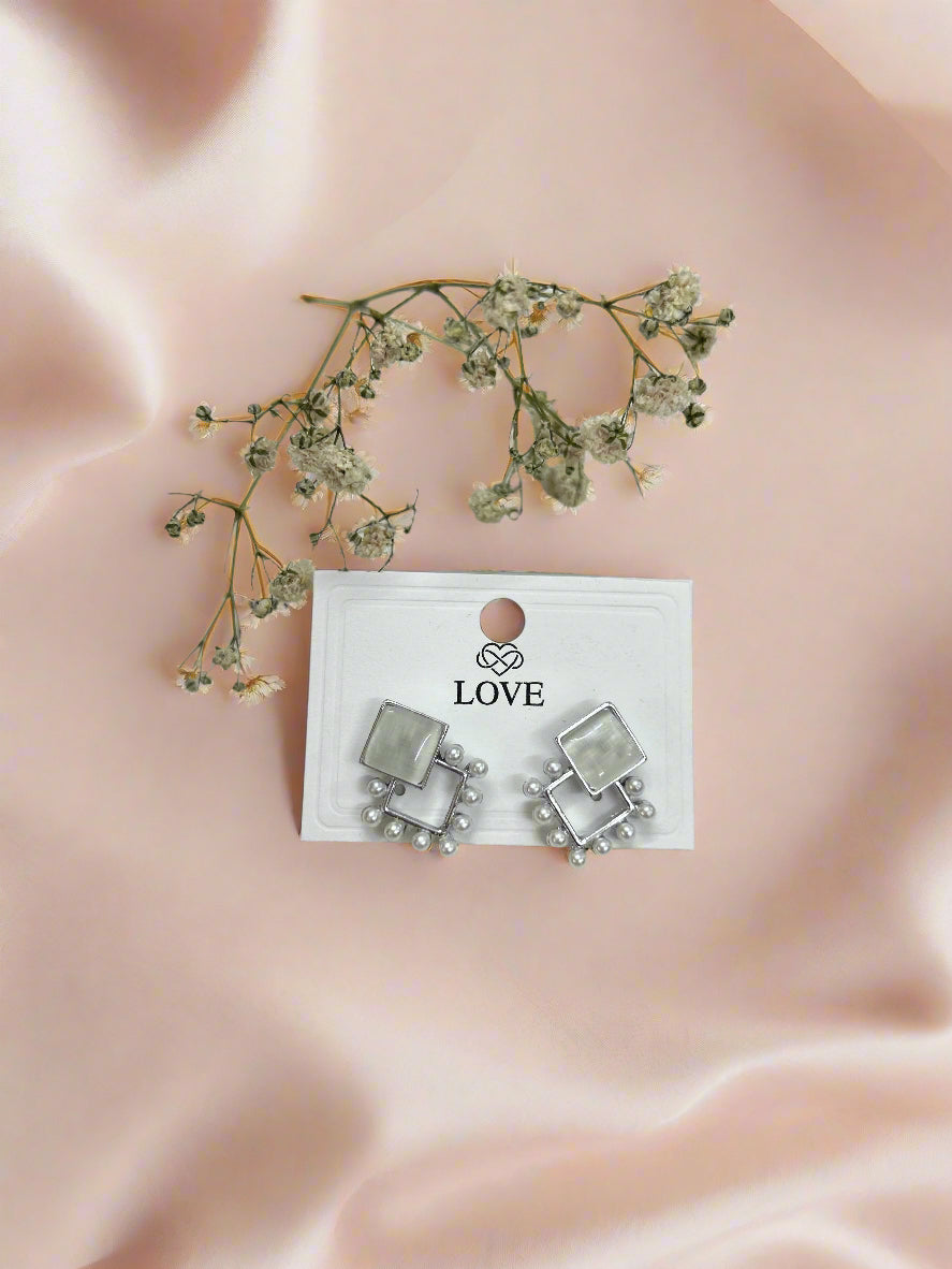 Elegant Silver Square Earrings with Pearl Detailing
