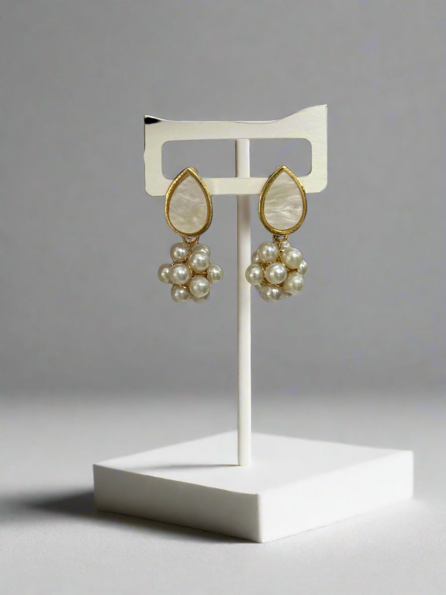 Elegant Teardrop Pearl Cluster Drop Earrings – Gold Accents