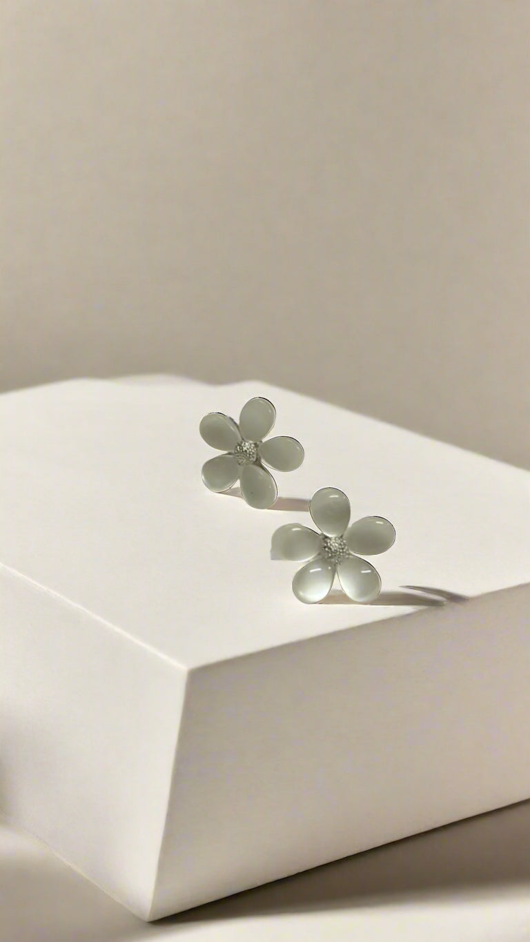 White Daisy Flower Stud Earrings with Silver Center